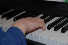 Klavierhändchen.JPG